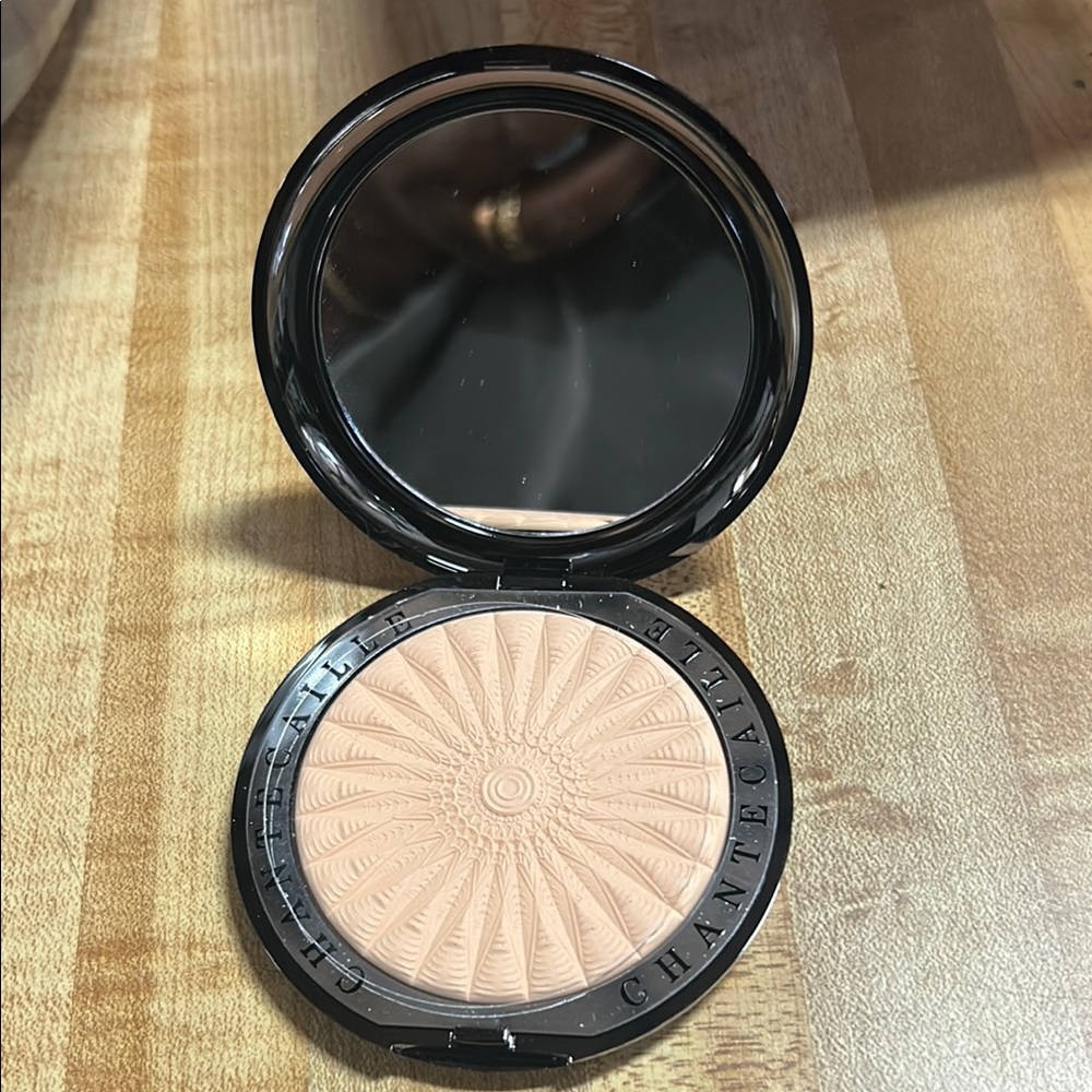 Chantecaille Compact Powder
